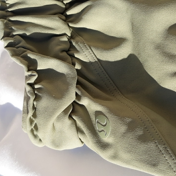 Lululemon Size 2 Keep Moving Jogger Rosemary Green Pants - Picture 12 of 17